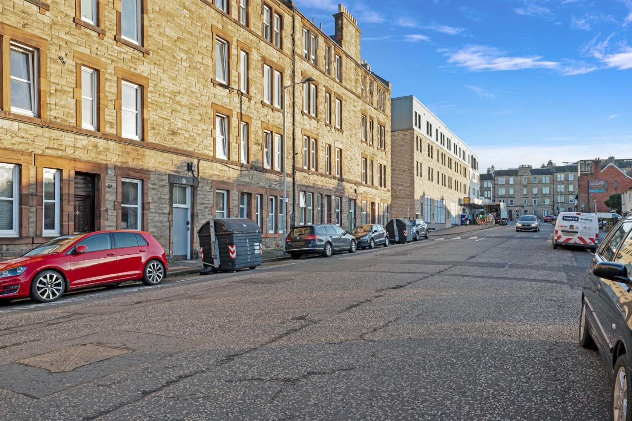 Cozy With Character Logie Green Central Main Door Flat Edinburgh Exterior photo