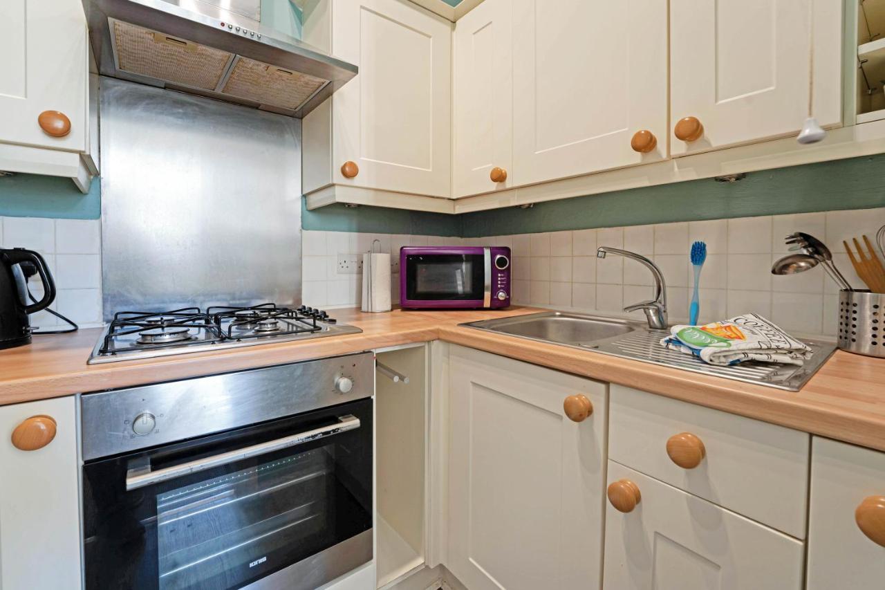 Cozy With Character Logie Green Central Main Door Flat Edinburgh Exterior photo